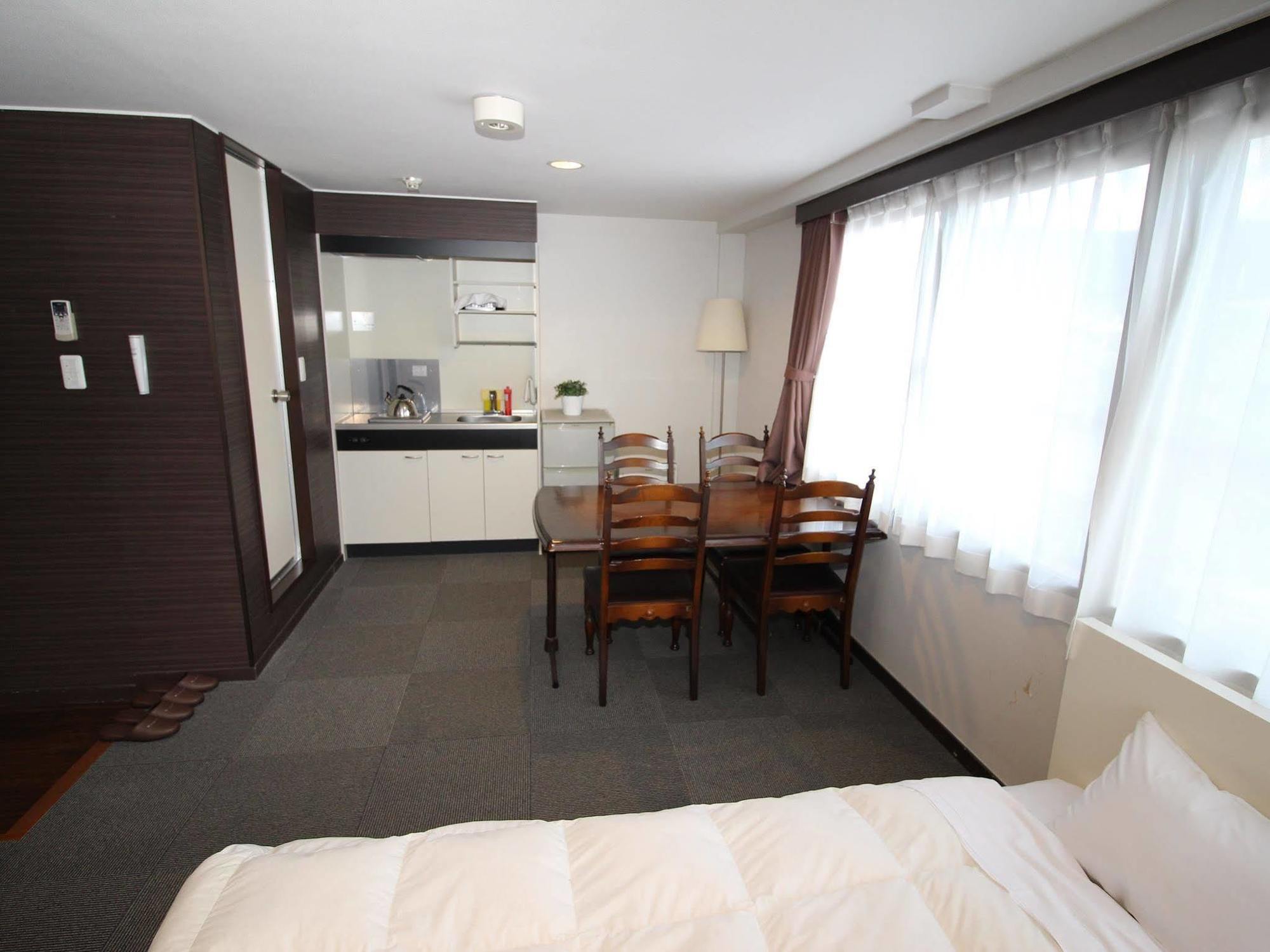 Hotel Chrysantheme Kyoto Extérieur photo
