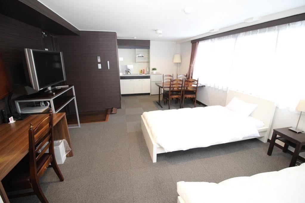 Hotel Chrysantheme Kyoto Extérieur photo